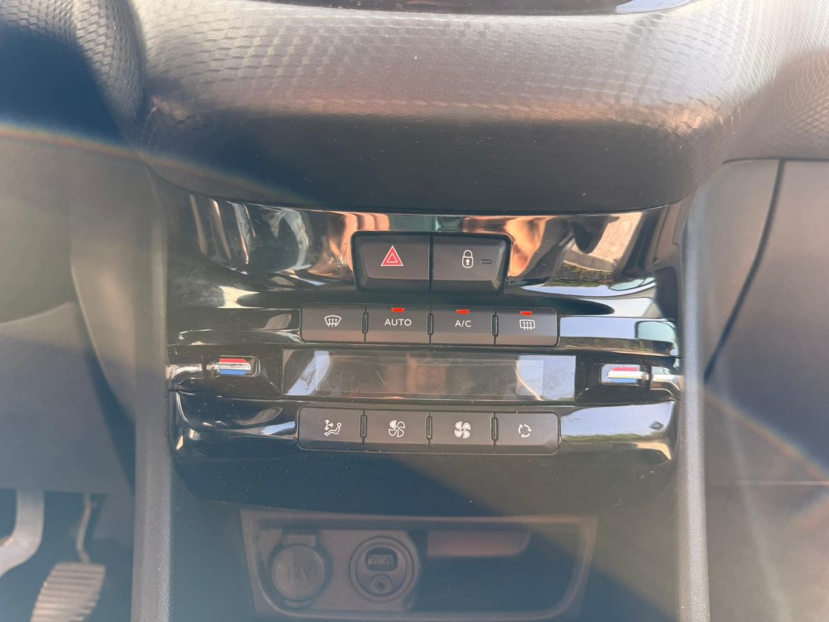 peugeot-208-2017-gasolina-1199cc