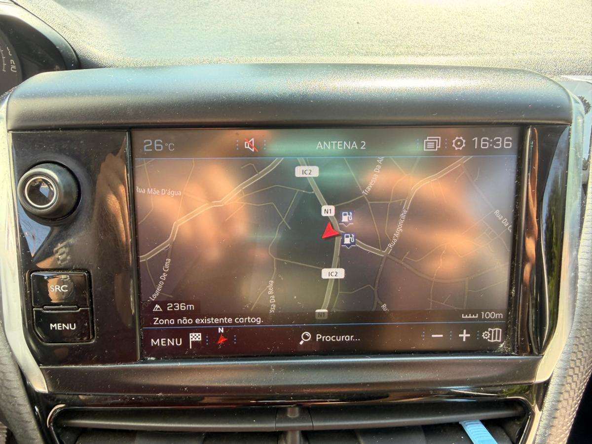 peugeot-208-2017-gasolina-1199cc