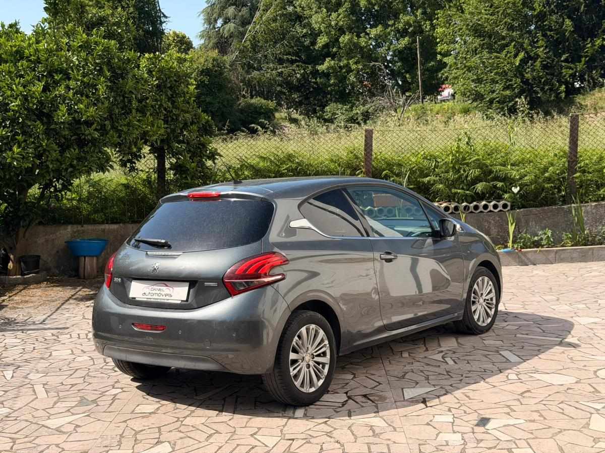 peugeot-208-2017-gasolina-1199cc