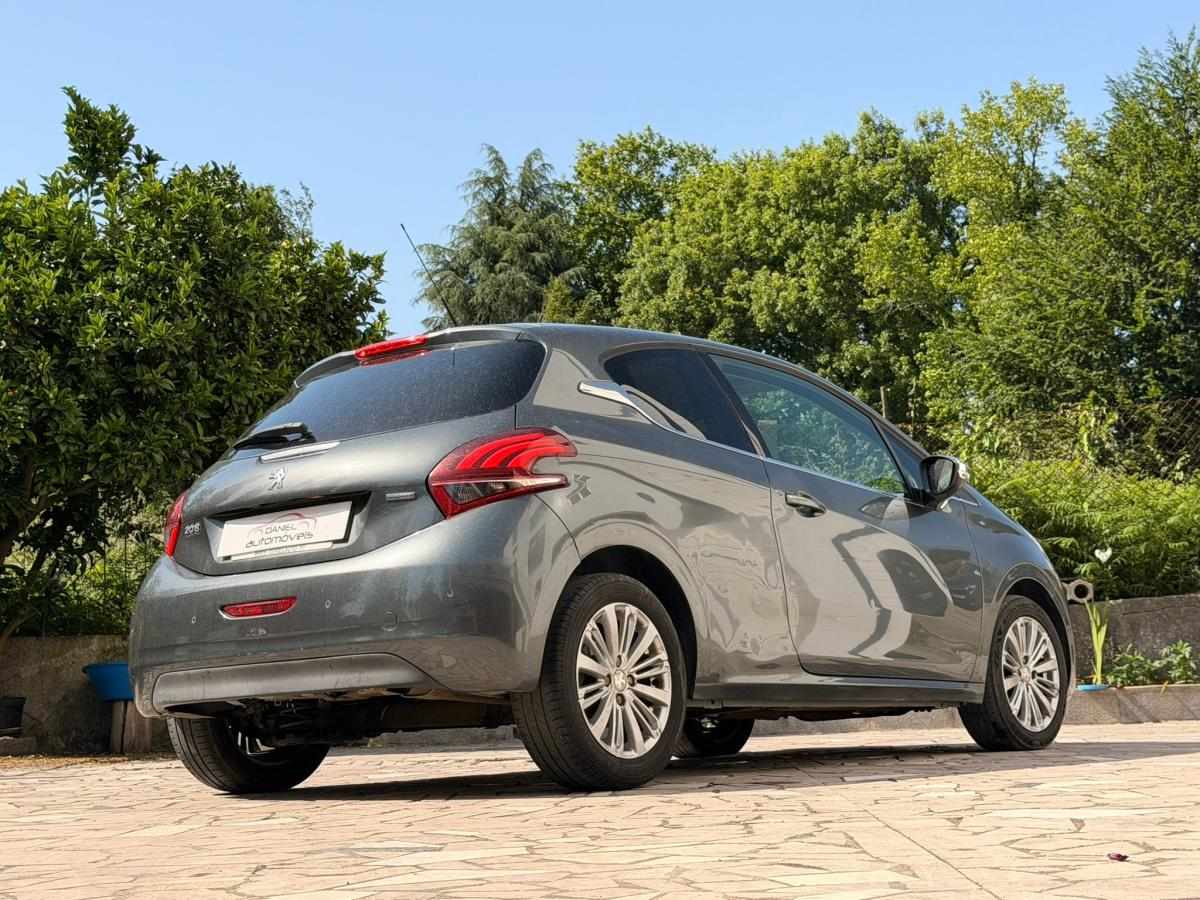 peugeot-208-2017-gasolina-1199cc