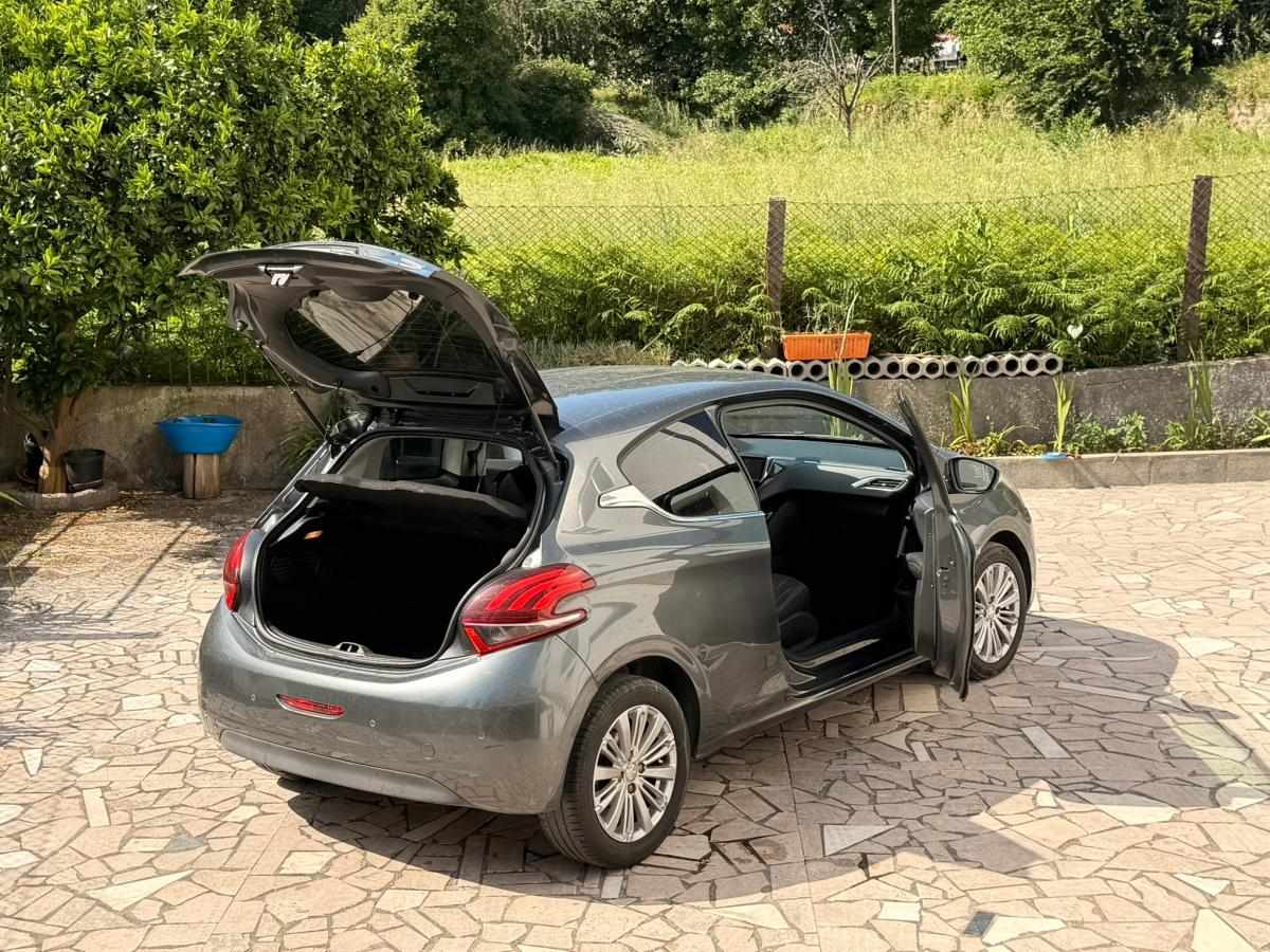 peugeot-208-2017-gasolina-1199cc