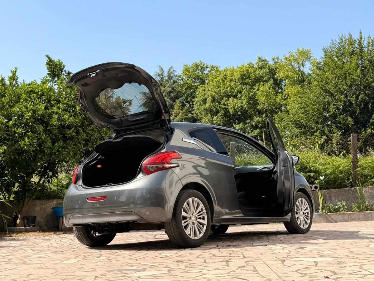 peugeot-208-2017-gasolina-1199cc