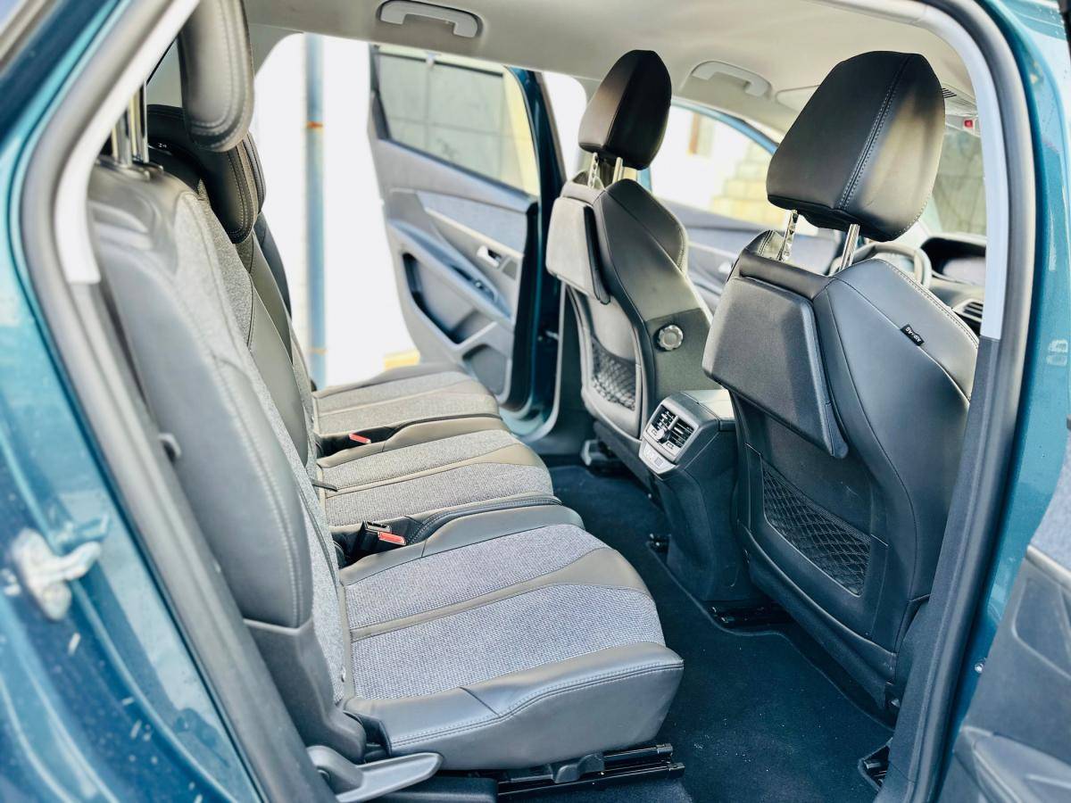 peugeot-5008-2017-gasolina-1199cc