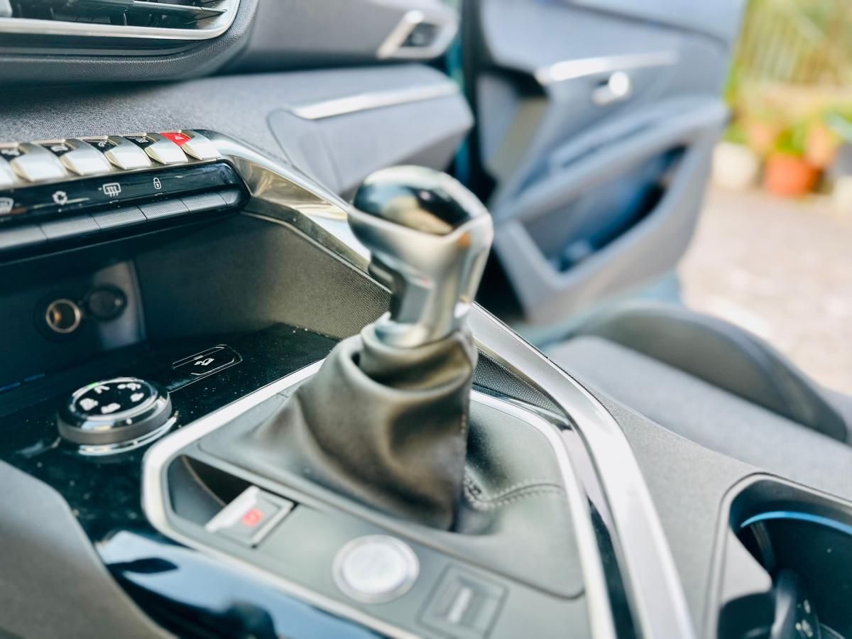 peugeot-5008-2017-gasolina-1199cc