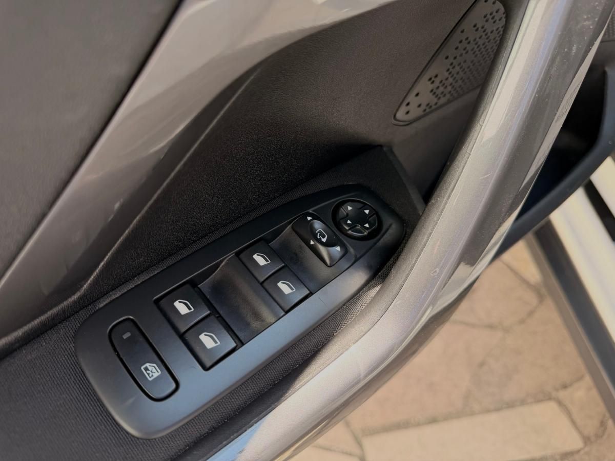 peugeot-2008-2016-gasolina-1199cc