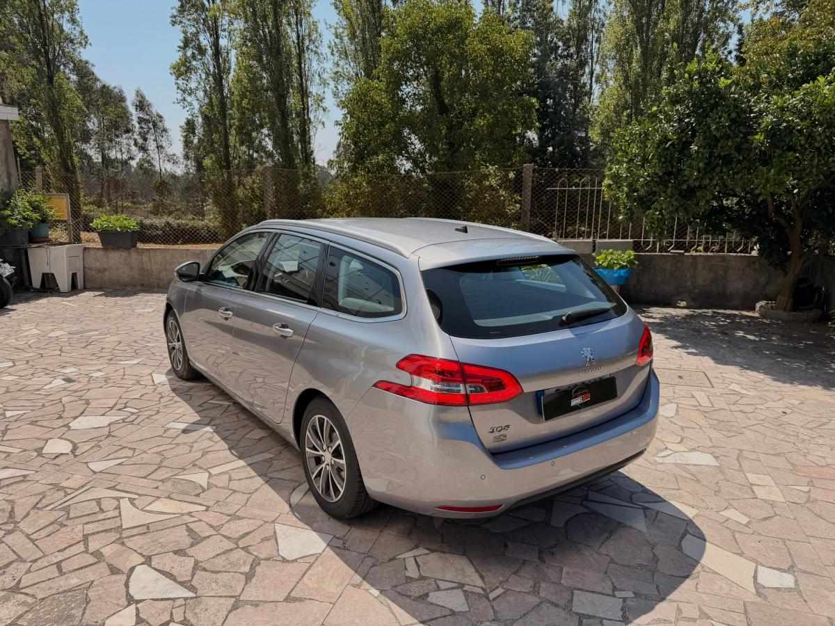 peugeot-308-sw-2015-gasolina-1199cc