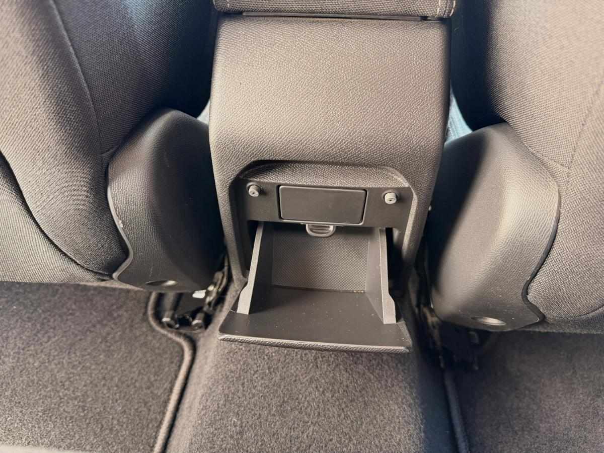 peugeot-308-sw-2015-gasolina-1199cc