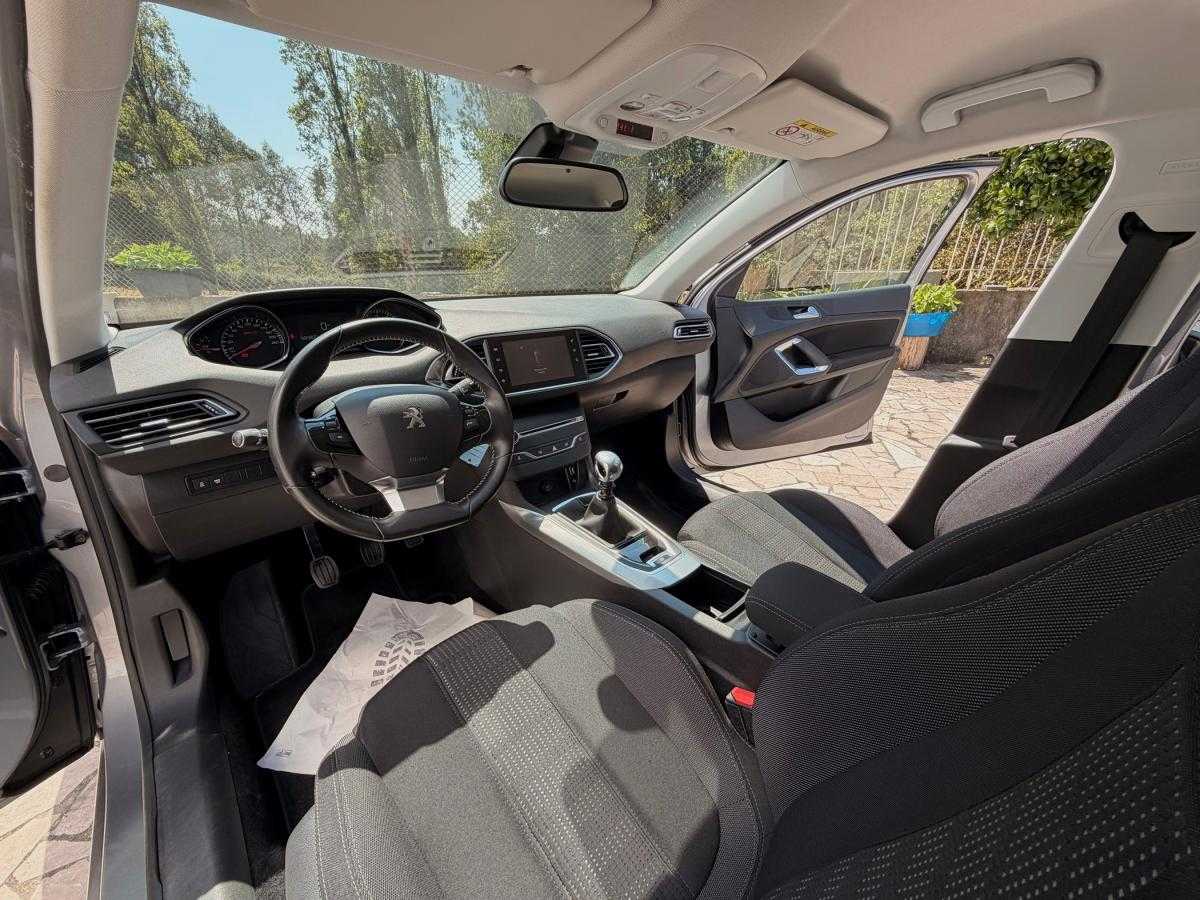 peugeot-308-sw-2015-gasolina-1199cc
