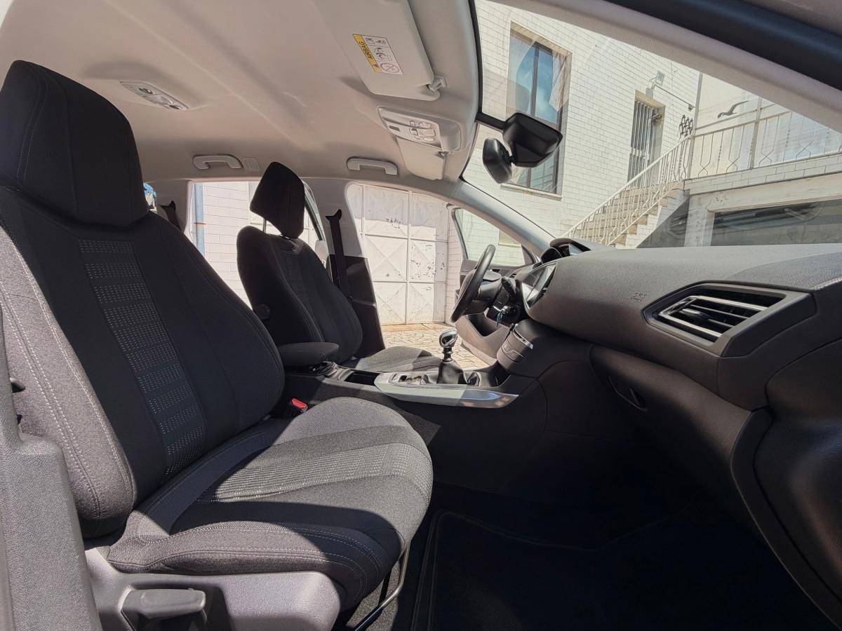 peugeot-308-sw-2015-gasolina-1199cc