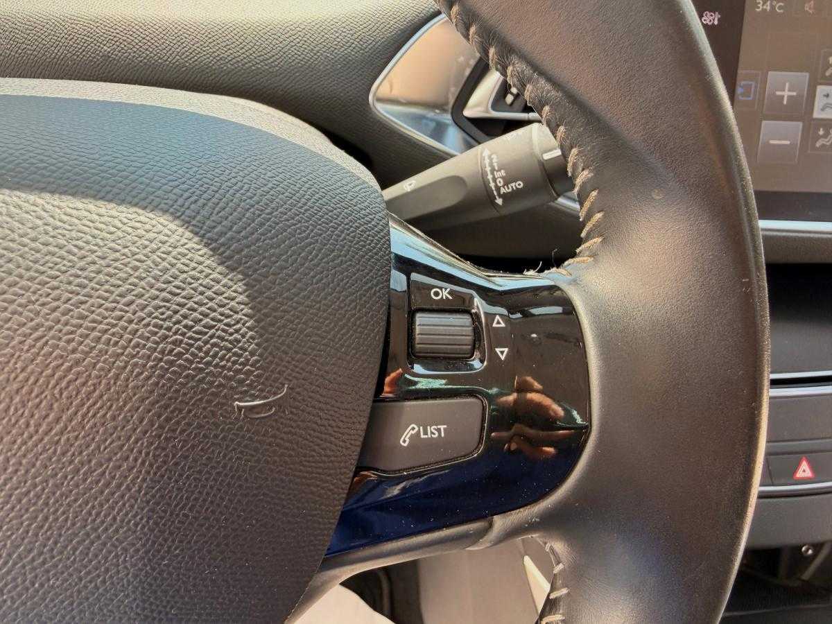 peugeot-308-sw-2015-gasolina-1199cc