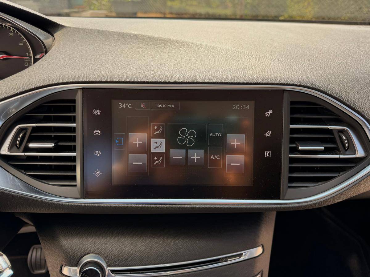 peugeot-308-sw-2015-gasolina-1199cc