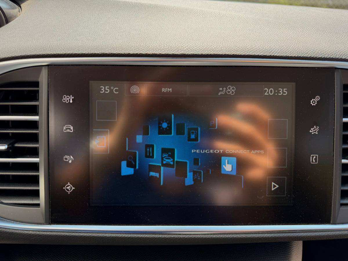 peugeot-308-sw-2015-gasolina-1199cc
