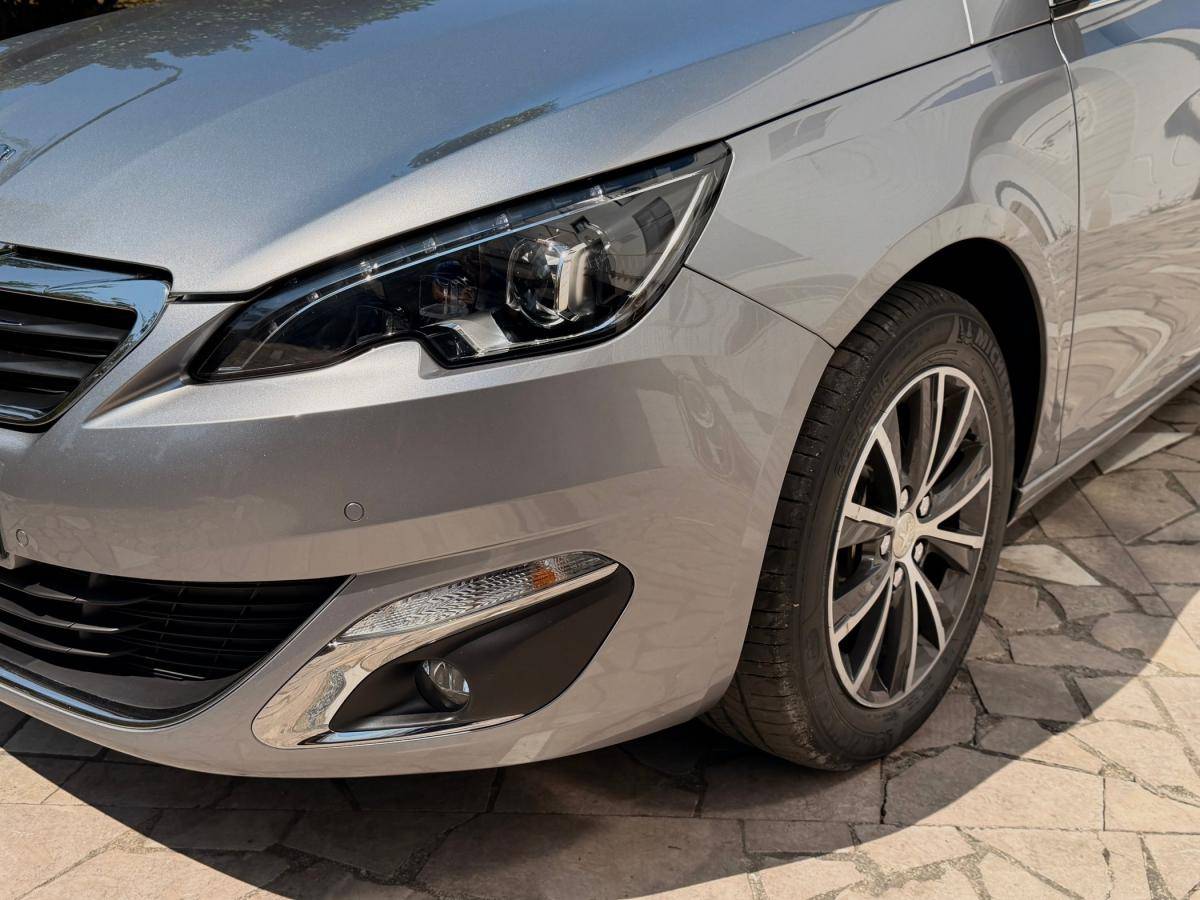 peugeot-308-sw-2015-gasolina-1199cc