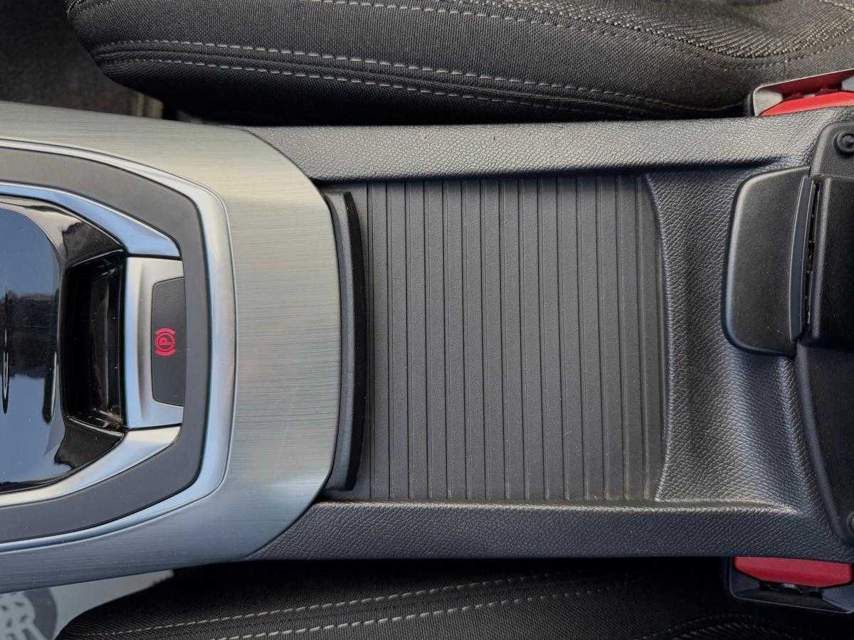 peugeot-308-sw-2015-gasolina-1199cc
