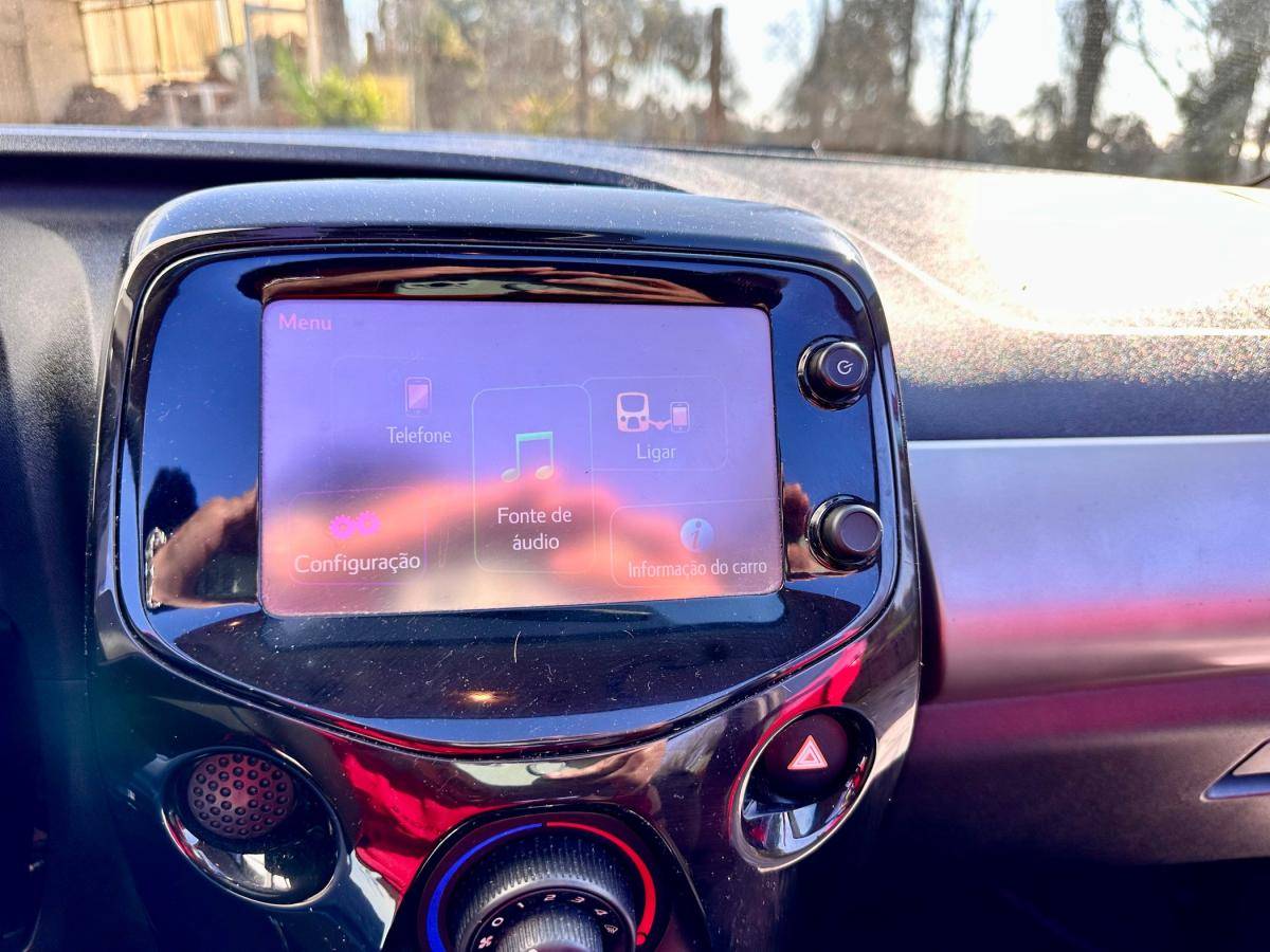 peugeot-108-2014-gasolina-1199cc