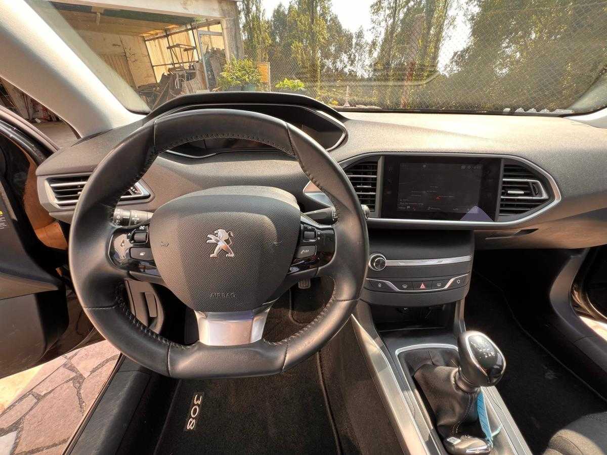 peugeot-308-2020-gasolina-1199cc