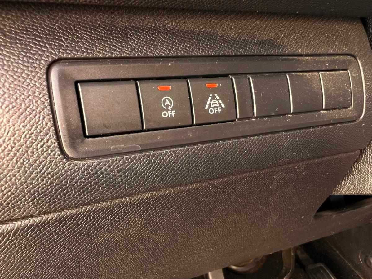 peugeot-308-2020-gasolina-1199cc