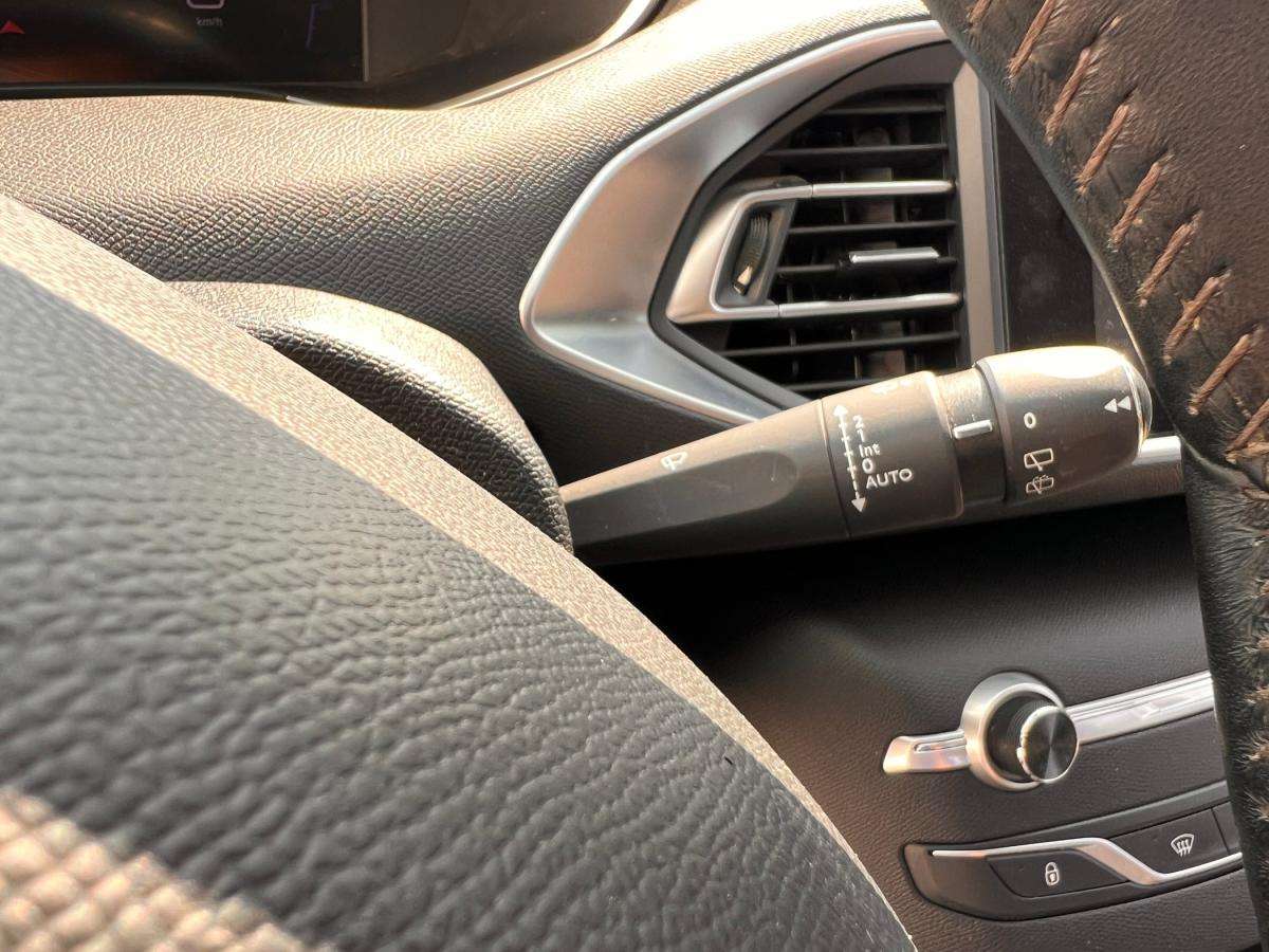 peugeot-308-2020-gasolina-1199cc