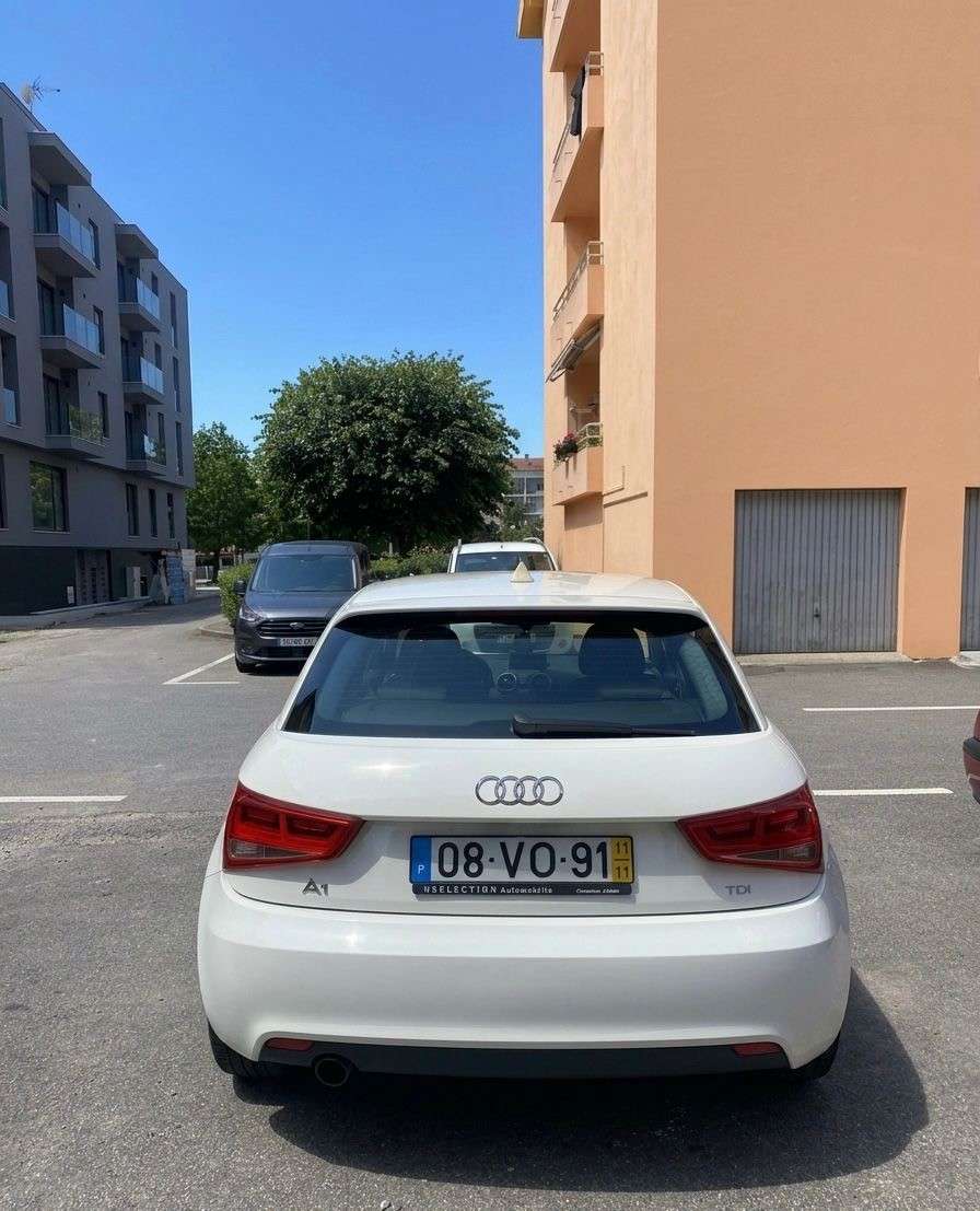 audi-a1-2011-diesel-1598cc