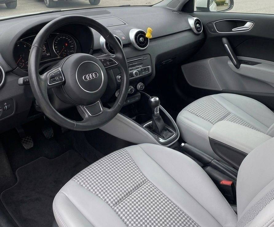 audi-a1-2011-diesel-1598cc