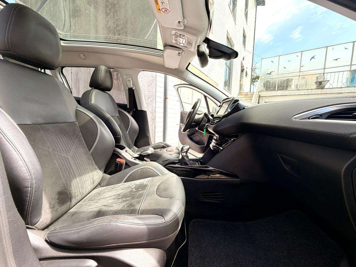 peugeot-2008-2016-gasolina-1199cc