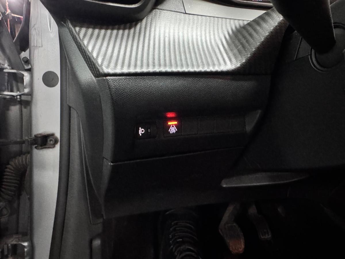 peugeot-208-2020-gasolina-1199cc