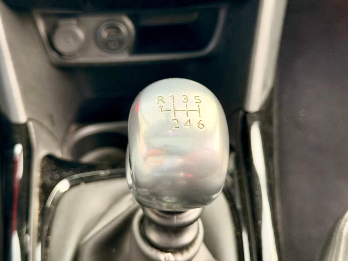 peugeot-2008-2017-gasolina-1199cc