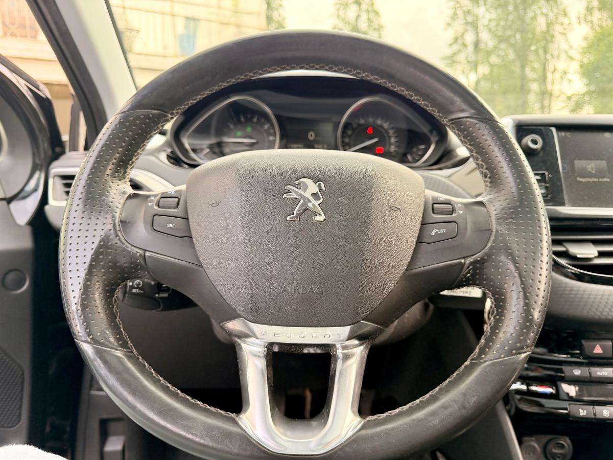 peugeot-2008-2017-gasolina-1199cc
