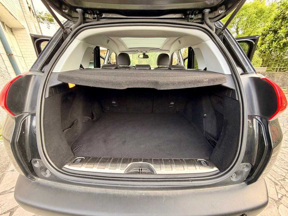 peugeot-2008-2017-gasolina-1199cc
