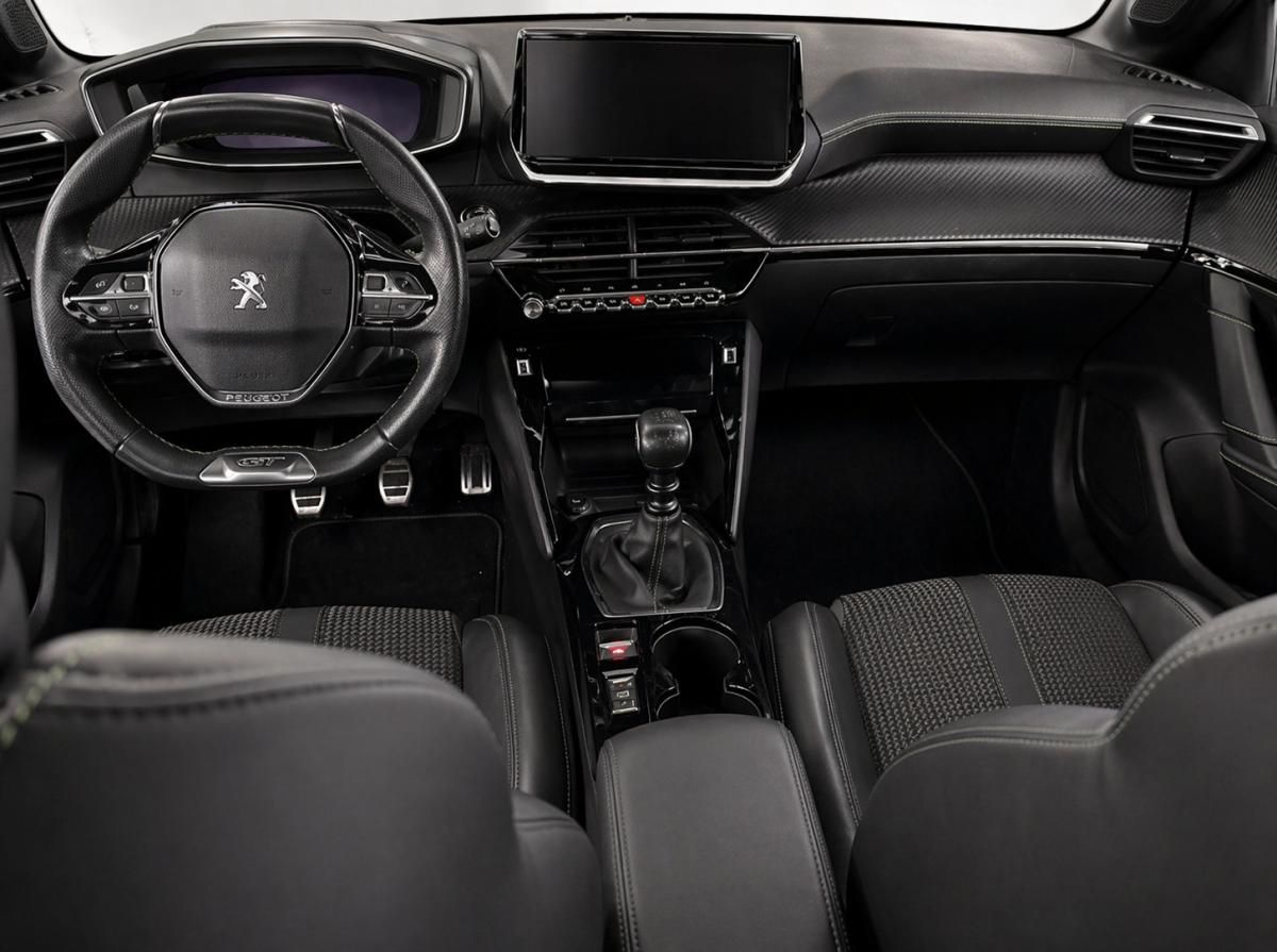 peugeot-208-2020-gasolina-1199cc