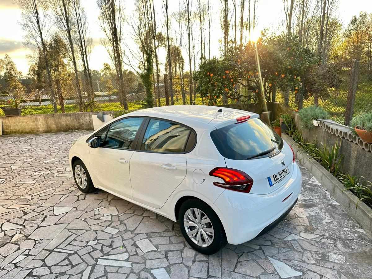peugeot-208-2015-gasolina-999cc