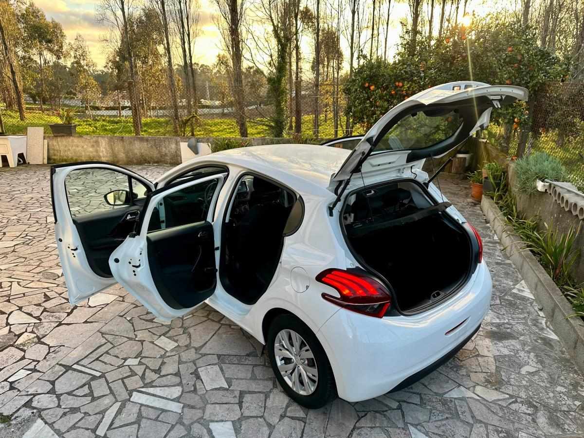 peugeot-208-2015-gasolina-999cc