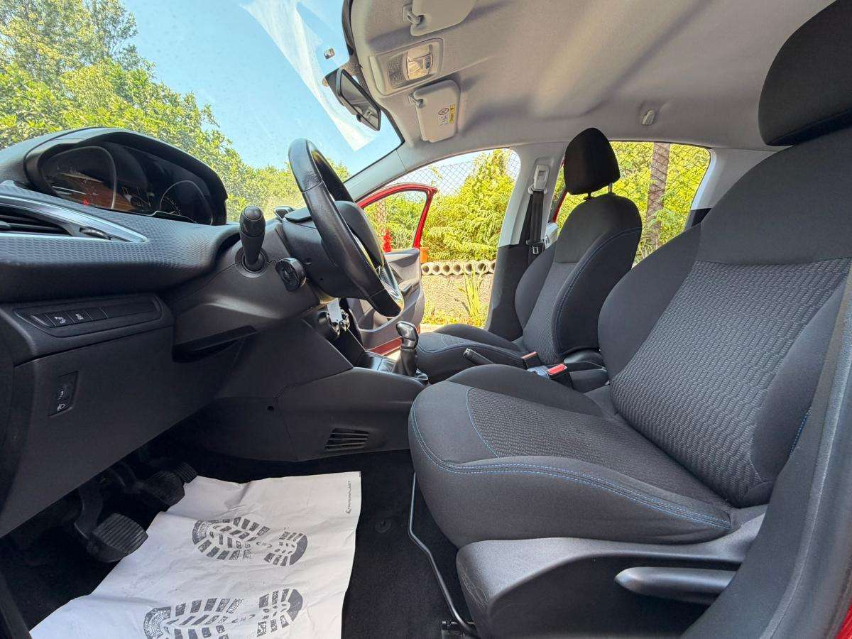 peugeot-208-2017-gasolina-1199cc