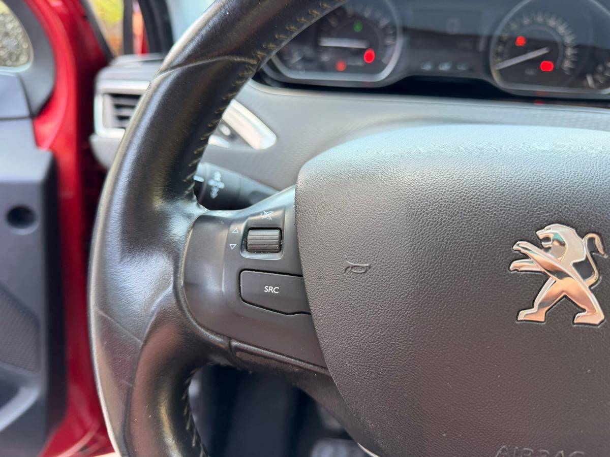 peugeot-208-2017-gasolina-1199cc