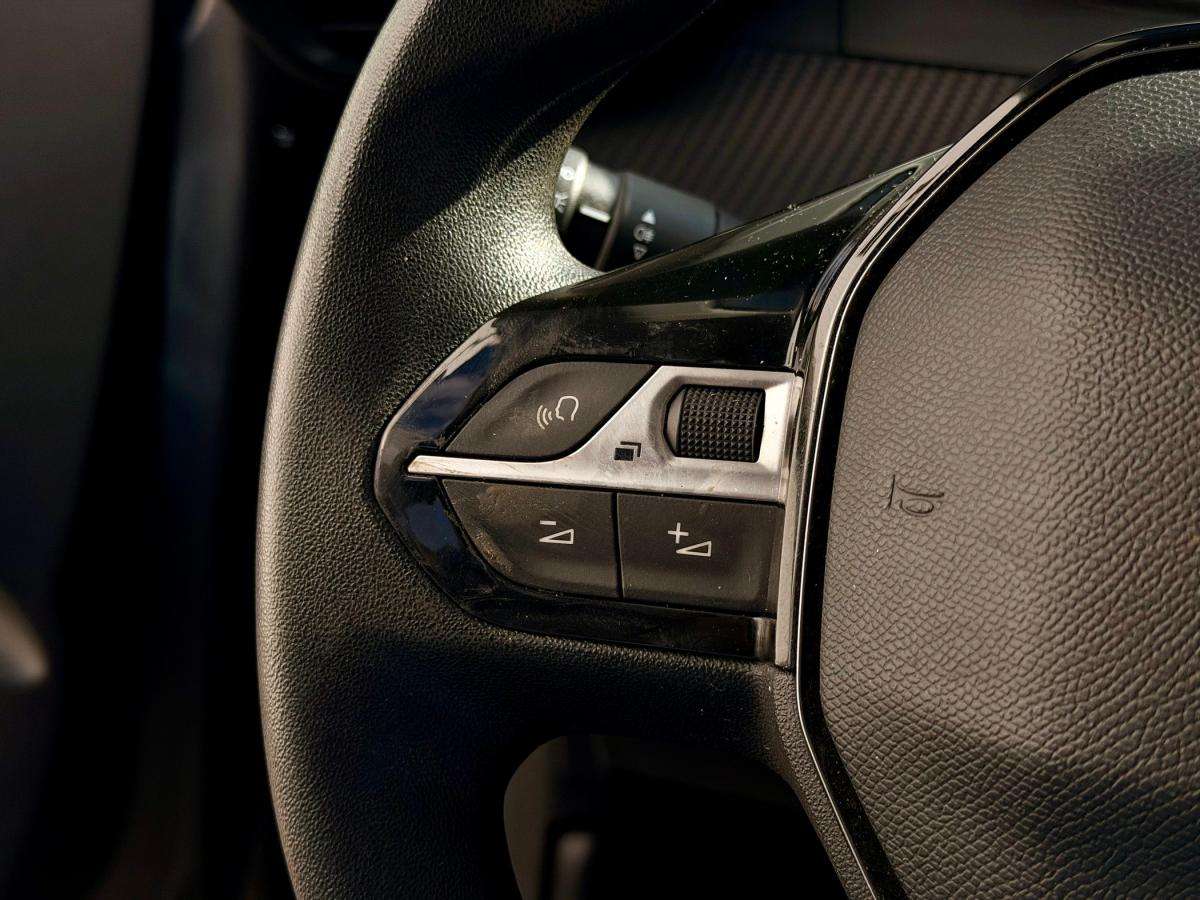 peugeot-208-2020-gasolina-1199cc