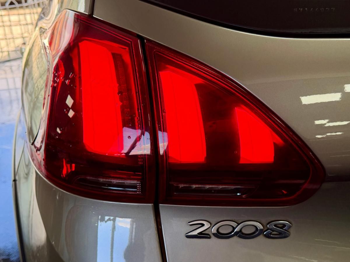 peugeot-2008-2016-gasolina-1199cc