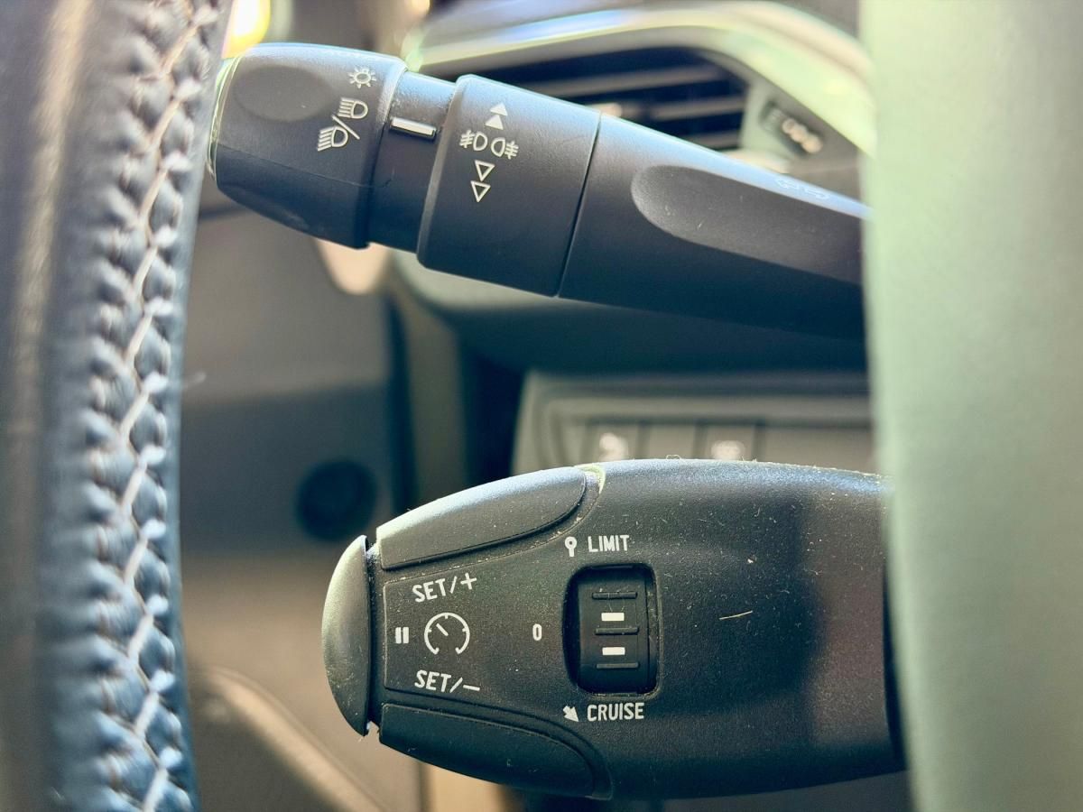 peugeot-2008-2016-gasolina-1199cc