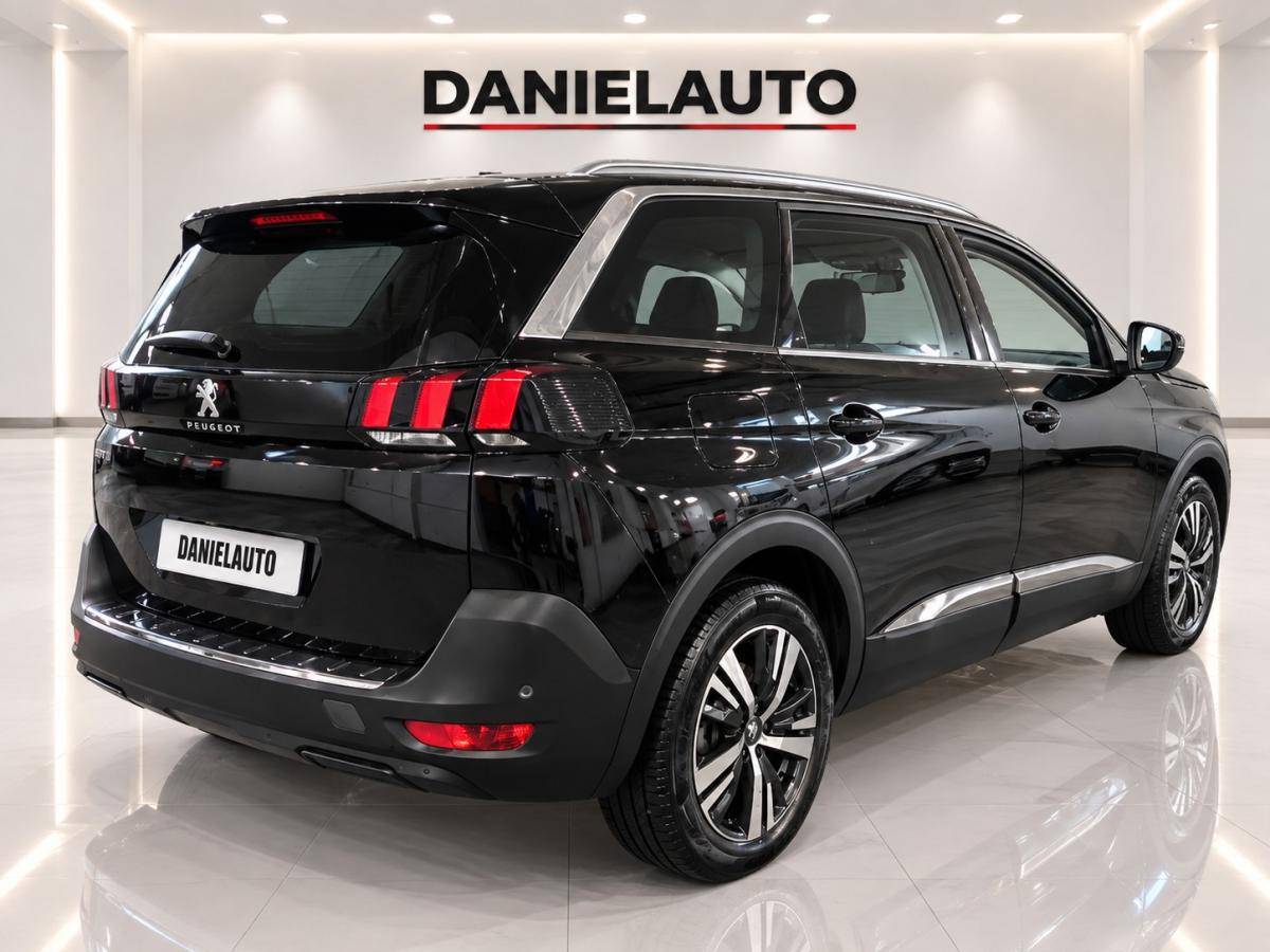 peugeot-5008-2018-gasolina-1199cc