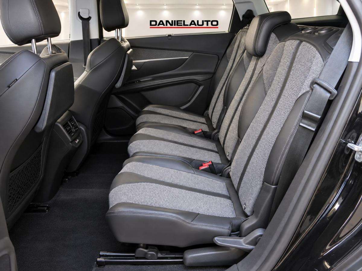 peugeot-5008-2018-gasolina-1199cc