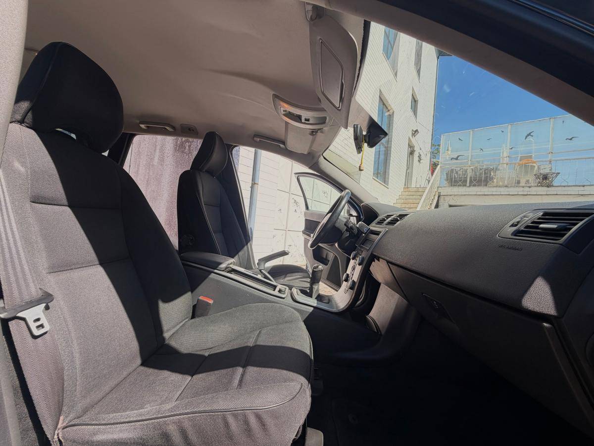 volvo-v50-2008-diesel-1560cc