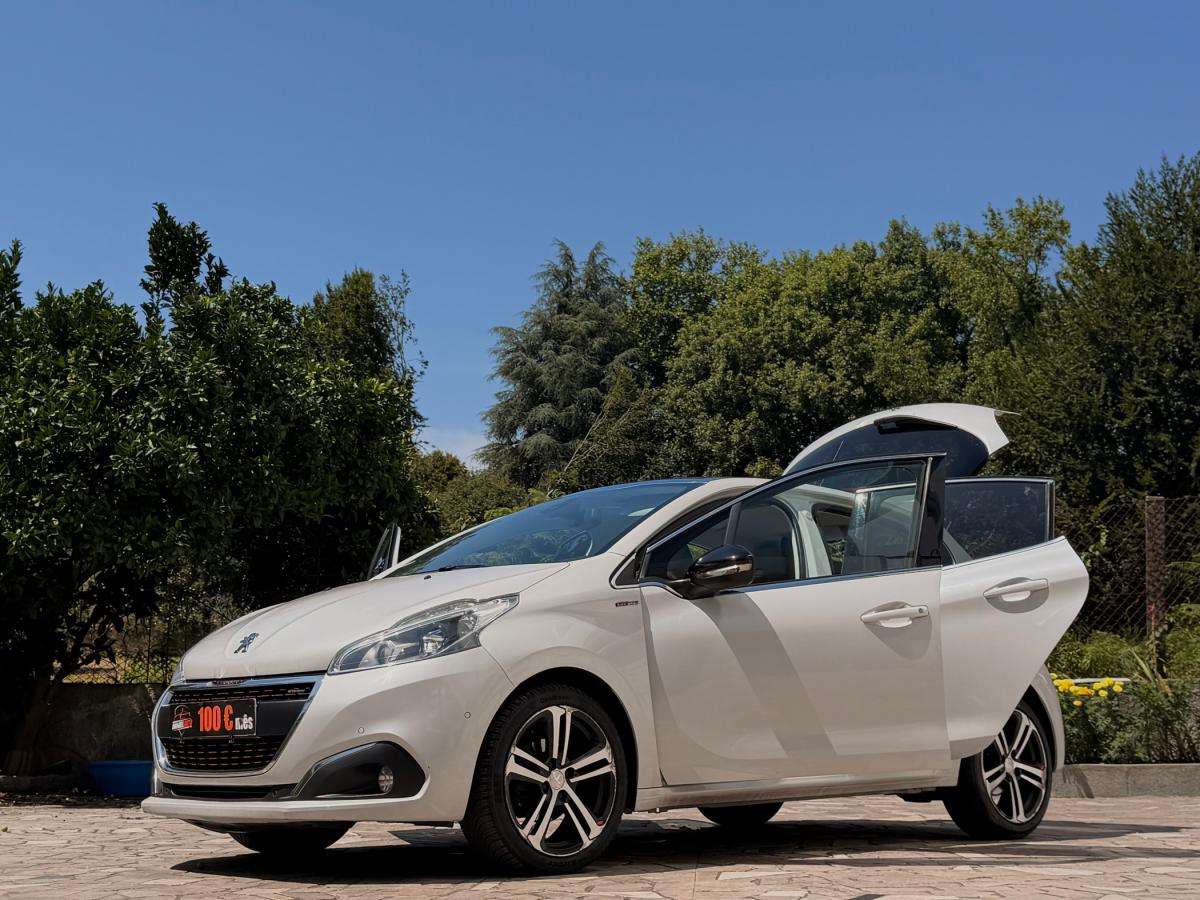 peugeot-208-2017-gasolina-1199cc