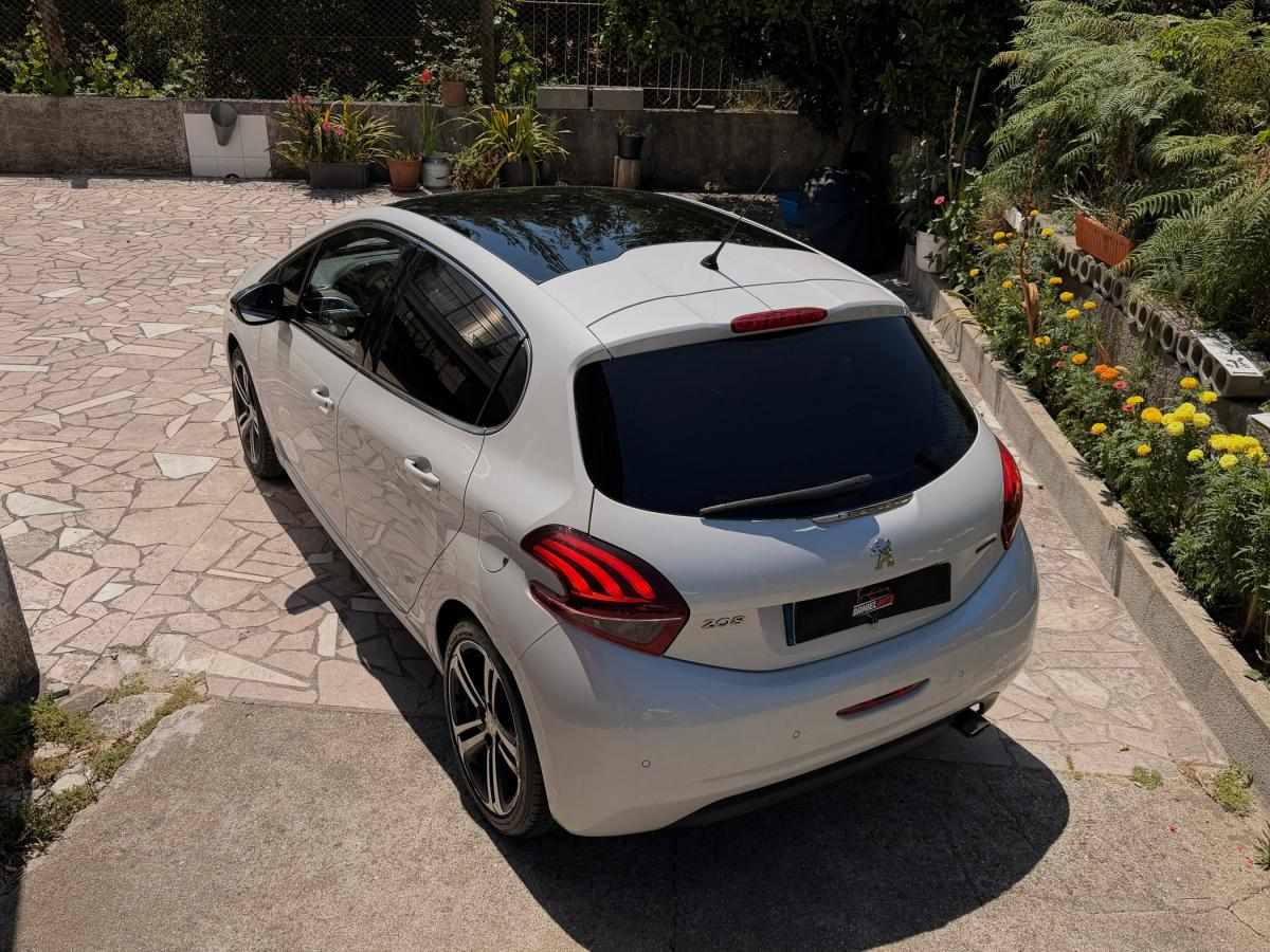 peugeot-208-2017-gasolina-1199cc