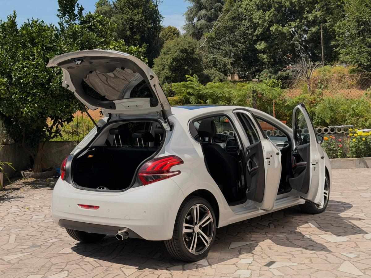 peugeot-208-2017-gasolina-1199cc