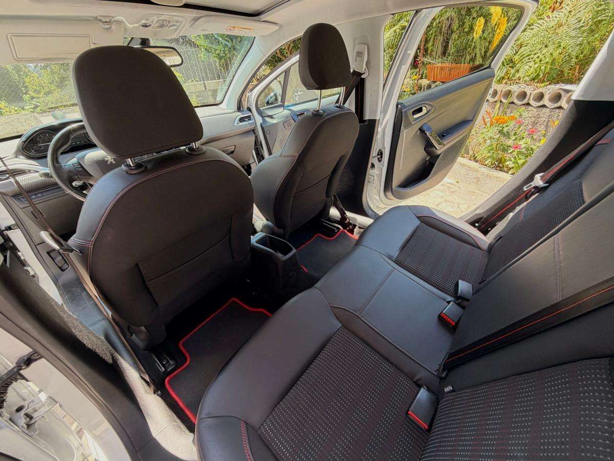 peugeot-208-2017-gasolina-1199cc