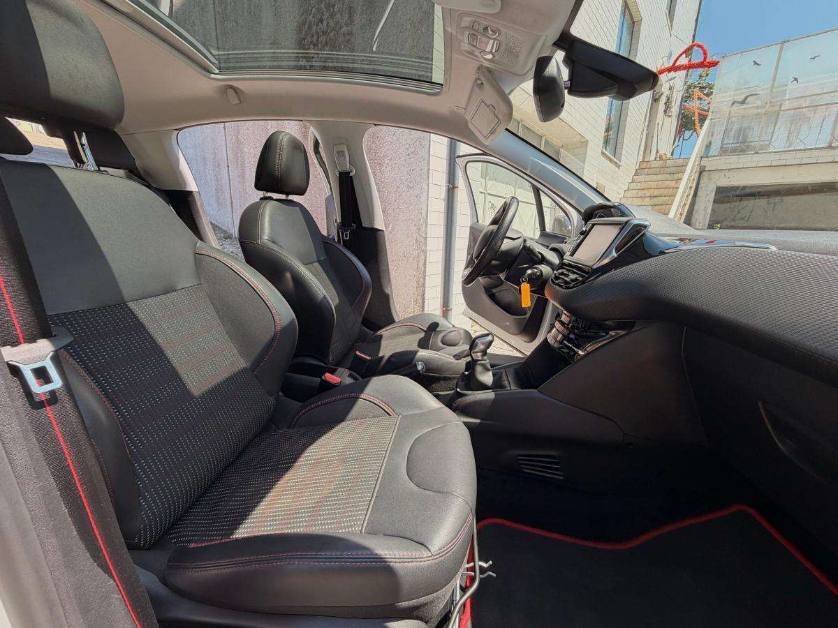 peugeot-208-2017-gasolina-1199cc