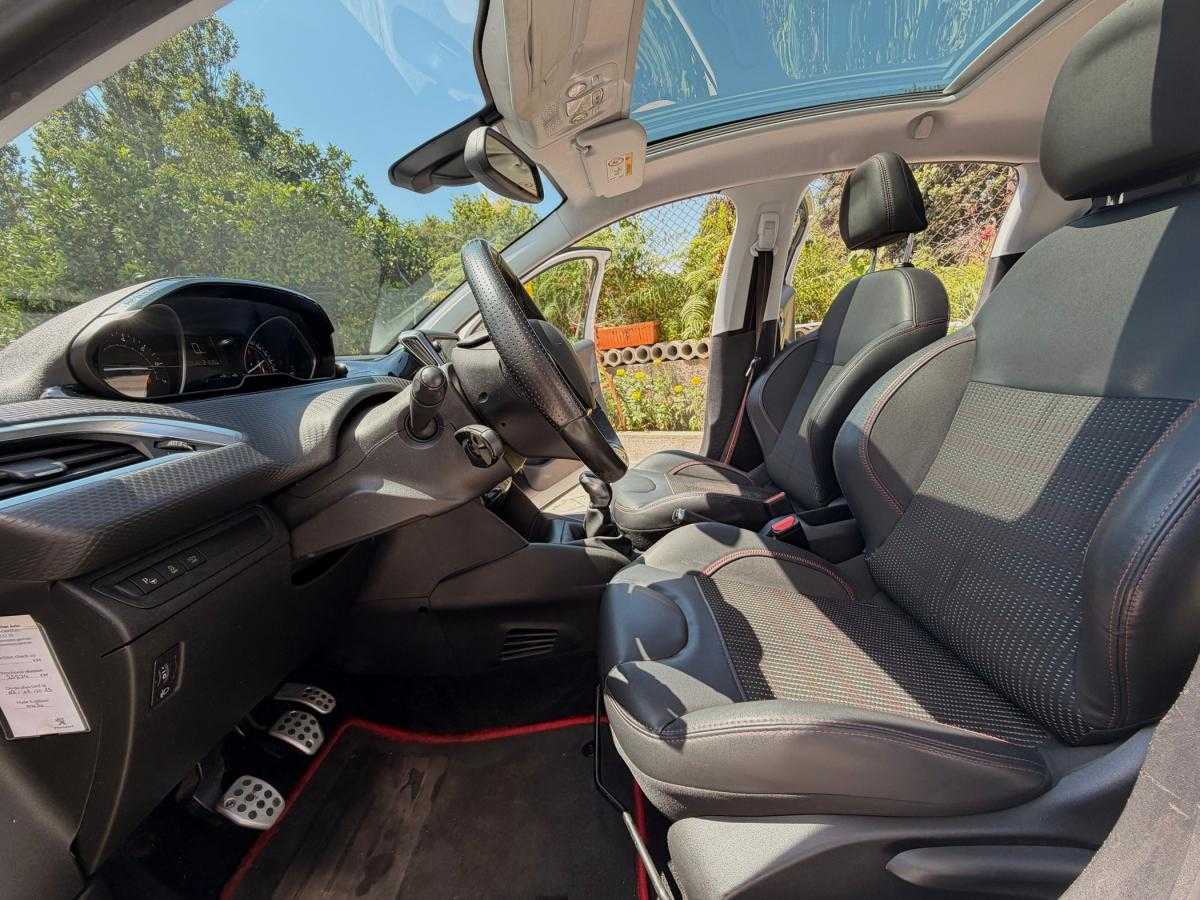 peugeot-208-2017-gasolina-1199cc