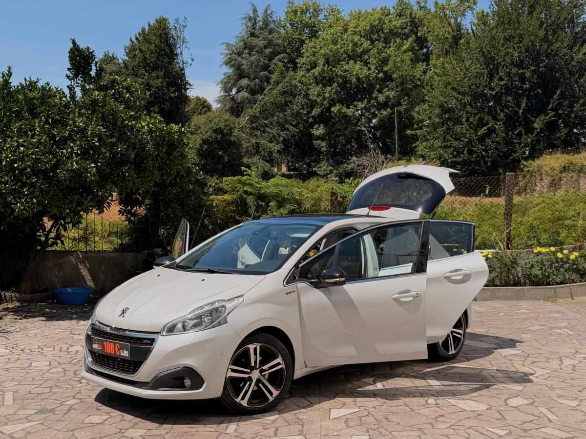 peugeot-208-2017-gasolina-1199cc
