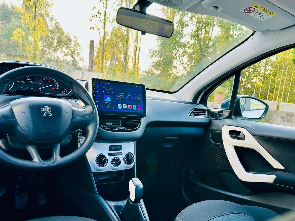 peugeot-208-2017-gasolina-999cc