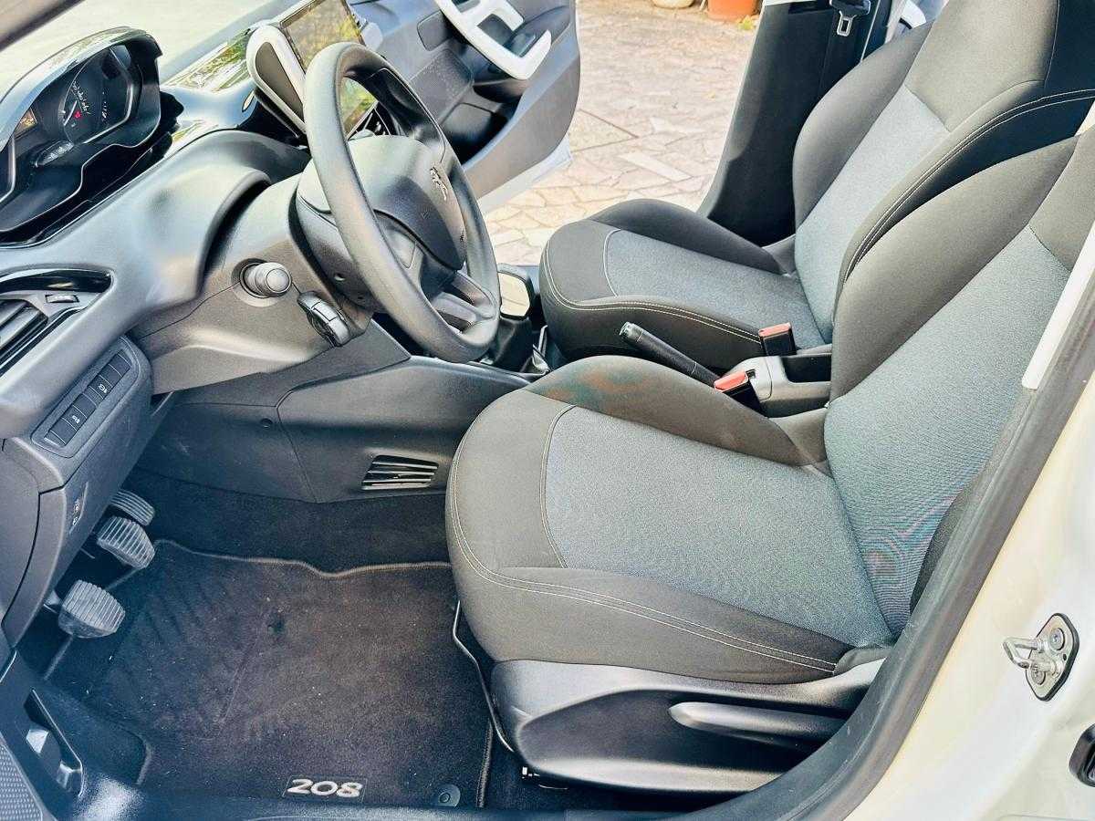 peugeot-208-2017-gasolina-999cc