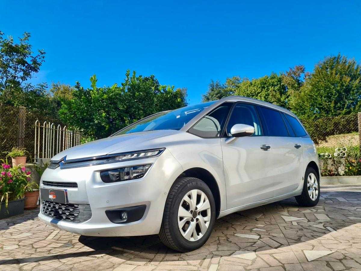 citroen-c4-grand-picasso-2015-diesel-1560cc